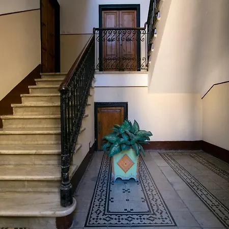 Apartment Casa Cernaia-near Station-wifi Free La Spezia