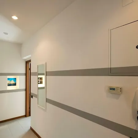 Casa Cernaia-near Station-wifi Free Apartment