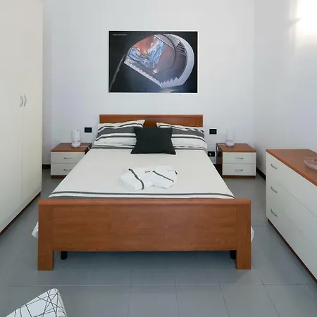 Casa Cernaia-near Station-wifi Free *