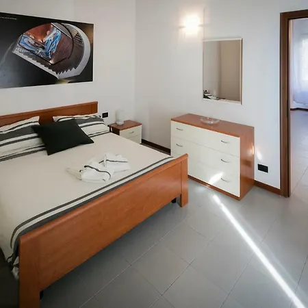 Casa Cernaia-near Station-wifi Free Appartement